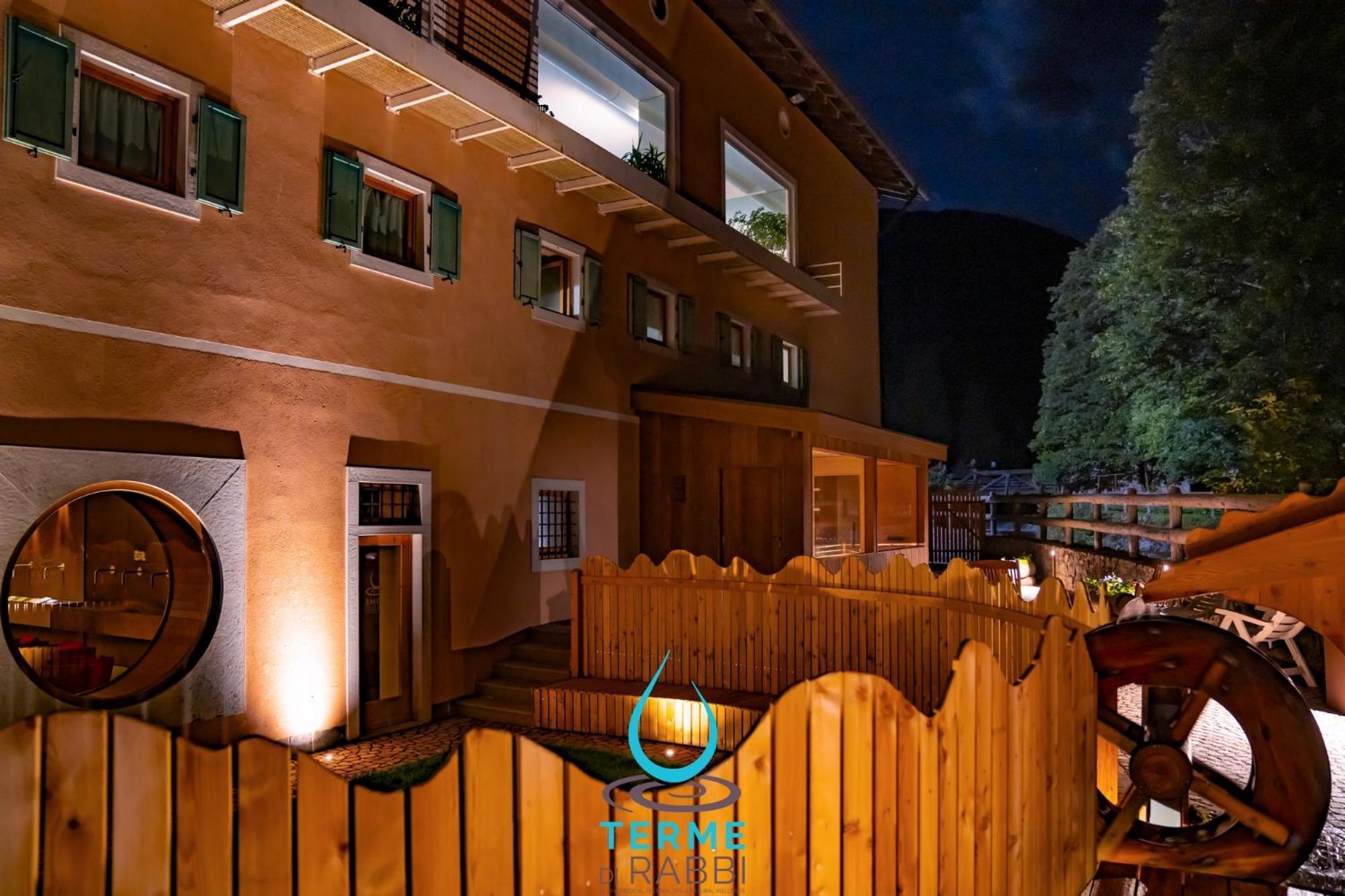 Hotel Terme Di Rabbi Bagni di Rabbi エクステリア 写真